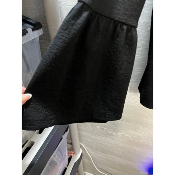 NWOT Ann Taylor Bell Sleeves Textured Blouse Black XL - Picture 4 of 5